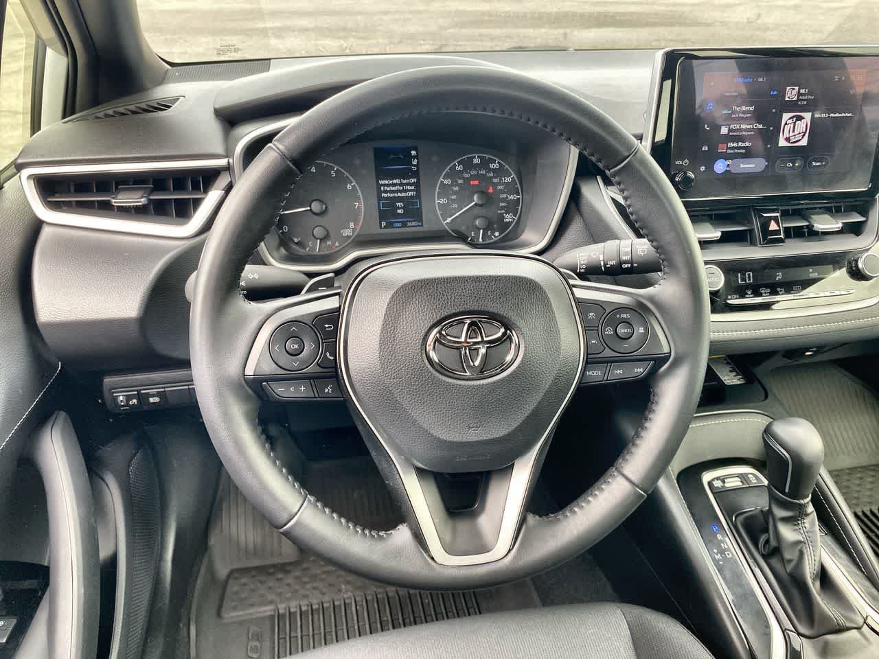 Certified 2025 Toyota Corolla SE w/ SE Package FWD image 14