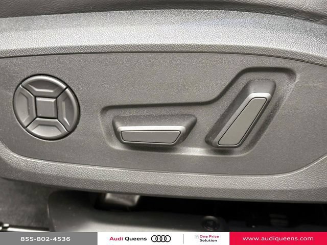 Used 2025 Audi A6 e-tron Premium Plus w/ Premium Plus AWD/4WD image 22