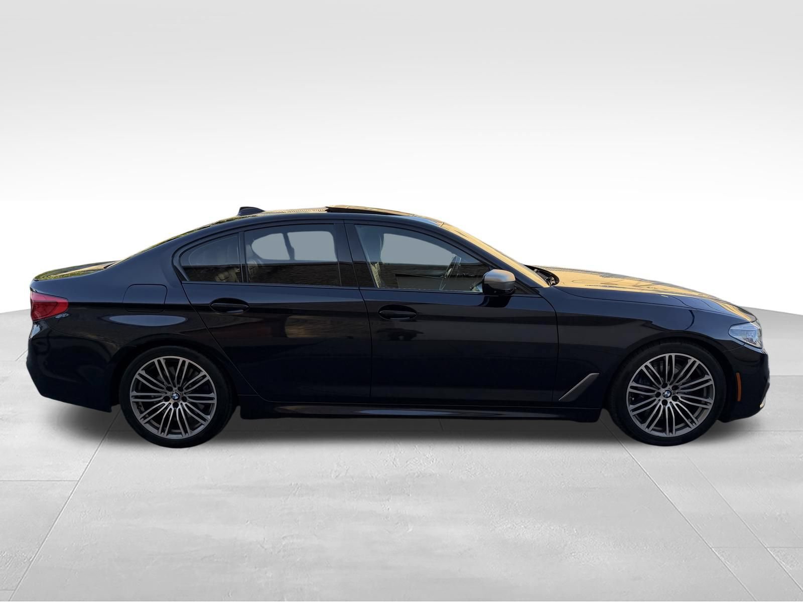 Used 2019 BMW M550i xDrive AWD/4WD image 4