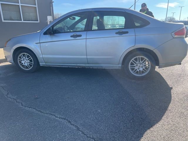 Used 2011 Ford Focus SE w/ 201A Rapid Spec Order Code image 9