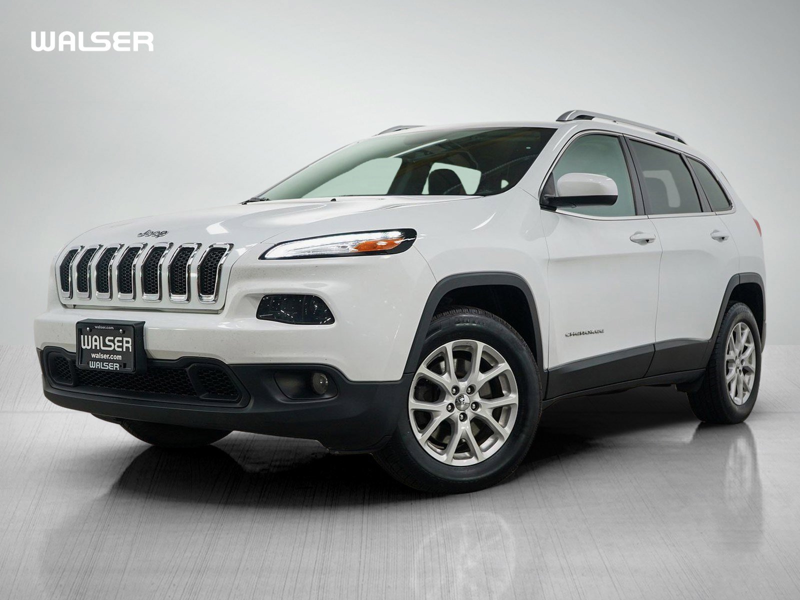 Used 2015 Jeep Cherokee Latitude AWD/4WD image 1
