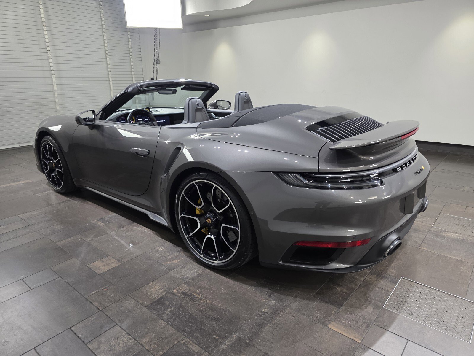 Used 2023 Porsche 911 Turbo S image 4