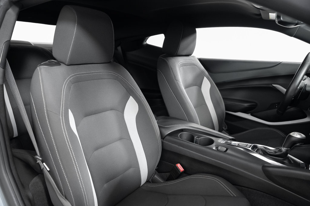 Used 2020 Chevrolet Camaro LT w/ Technology Package RWD image 22