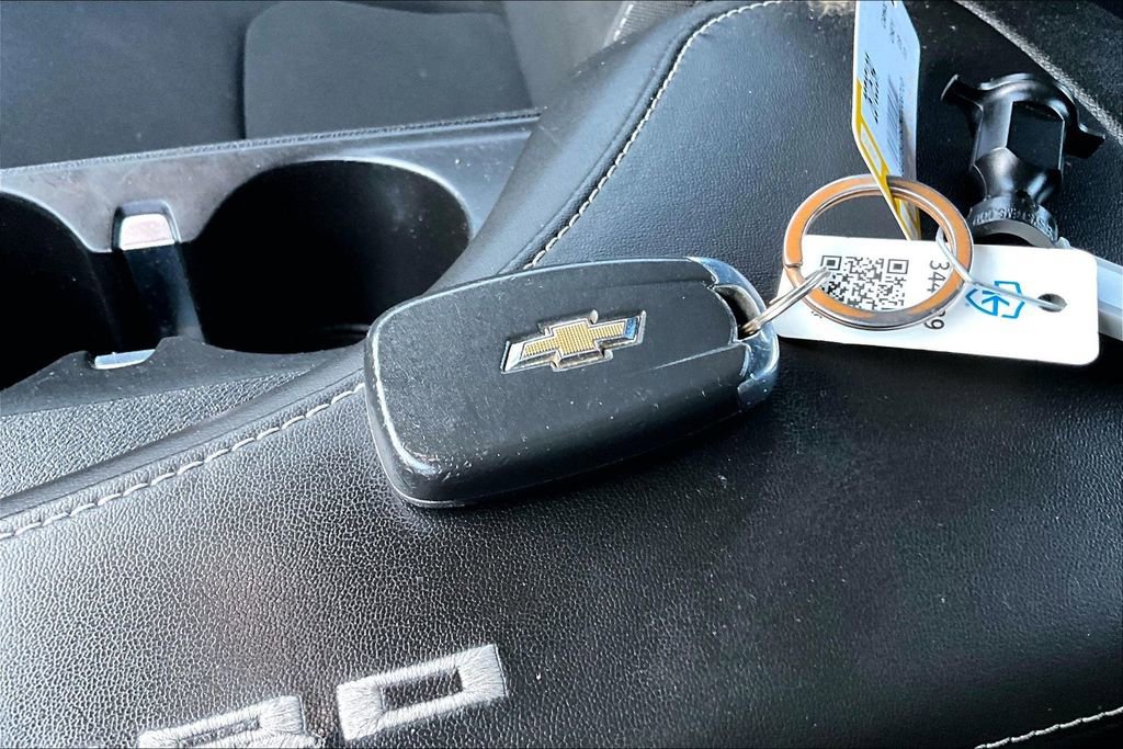 Used 2019 Chevrolet Camaro LT w/ LPO, Camaro Logo Package RWD image 35