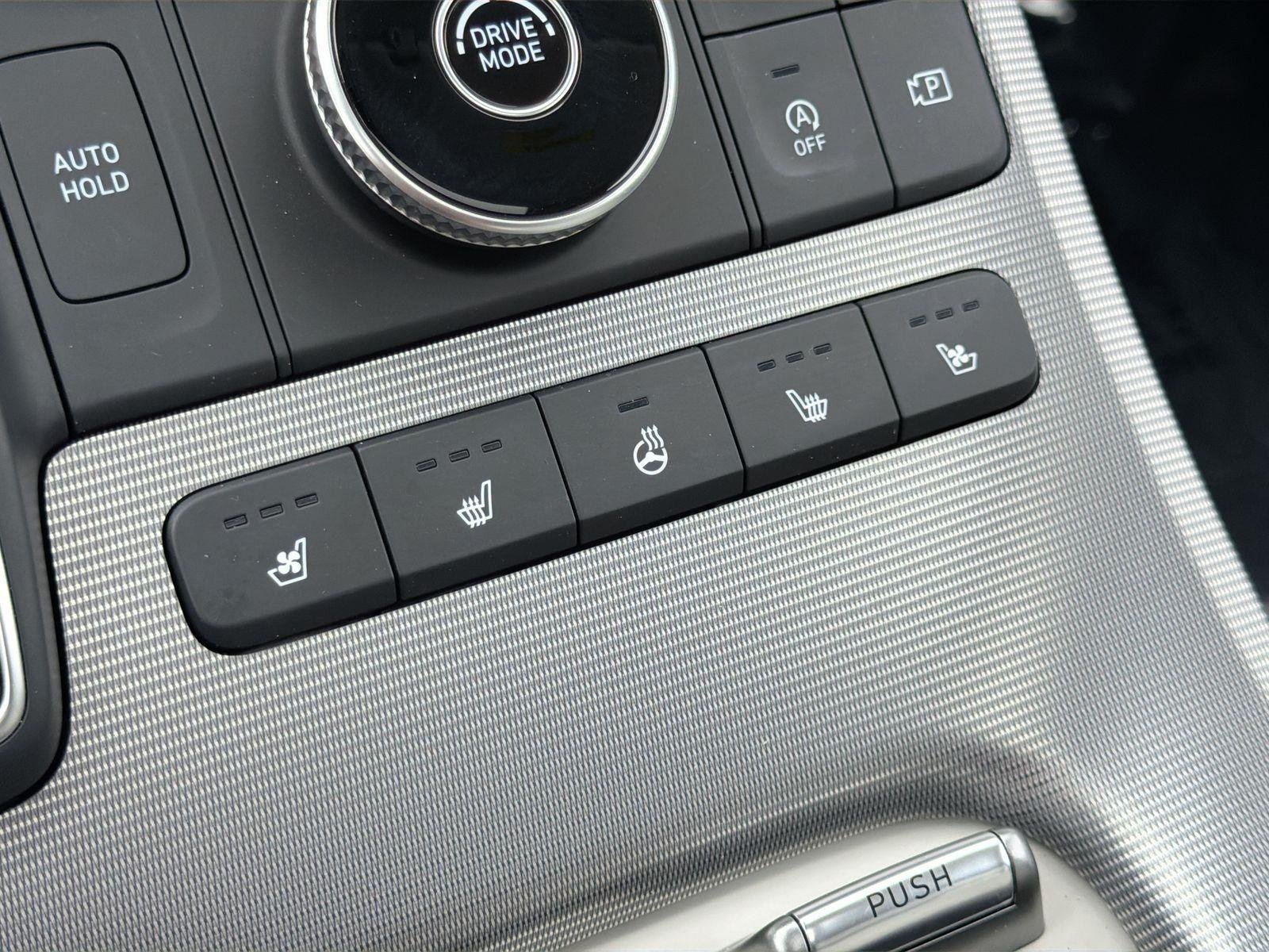 Used 2025 Hyundai Palisade Calligraphy FWD image 18