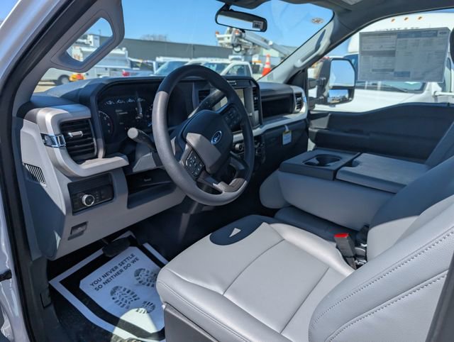 New 2026 Ford F250 XL w/ XL Chrome Package image 11
