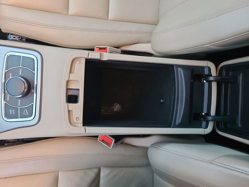 Used 2020 Jeep Grand Cherokee Limited w/ Trailer Tow Group IV image 36