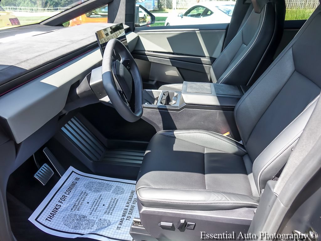 Used 2025 Tesla Cybertruck Cyberbeast AWD/4WD image 11