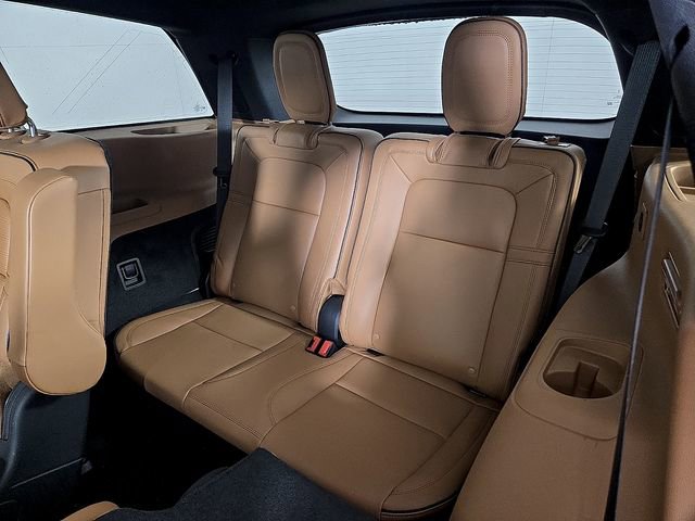 Used 2025 Lincoln Aviator Black Label AWD/4WD image 12