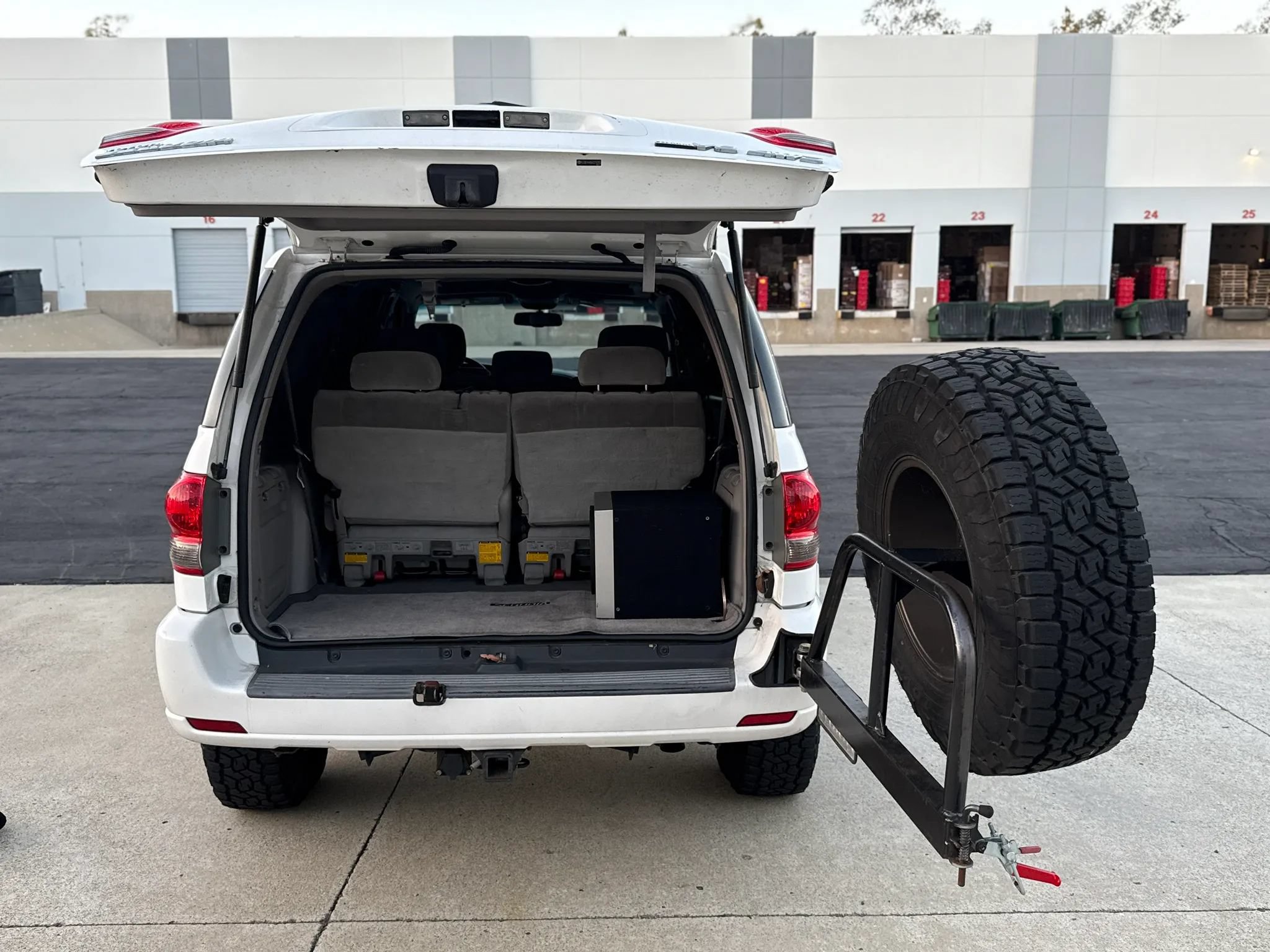 Used 2006 Toyota Sequoia SR5 AWD/4WD image 31