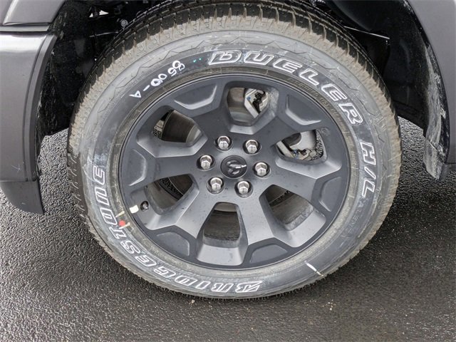 New 2026 RAM 1500 4x4 Crew Cab image 30