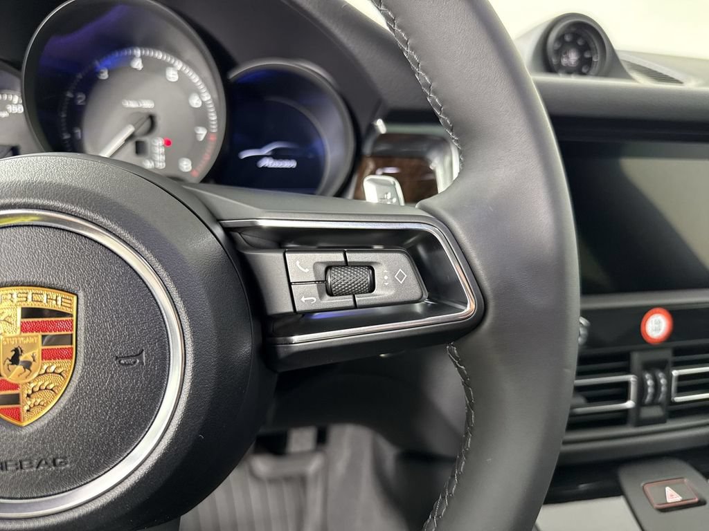 New 2026 Porsche Macan AWD/4WD image 38