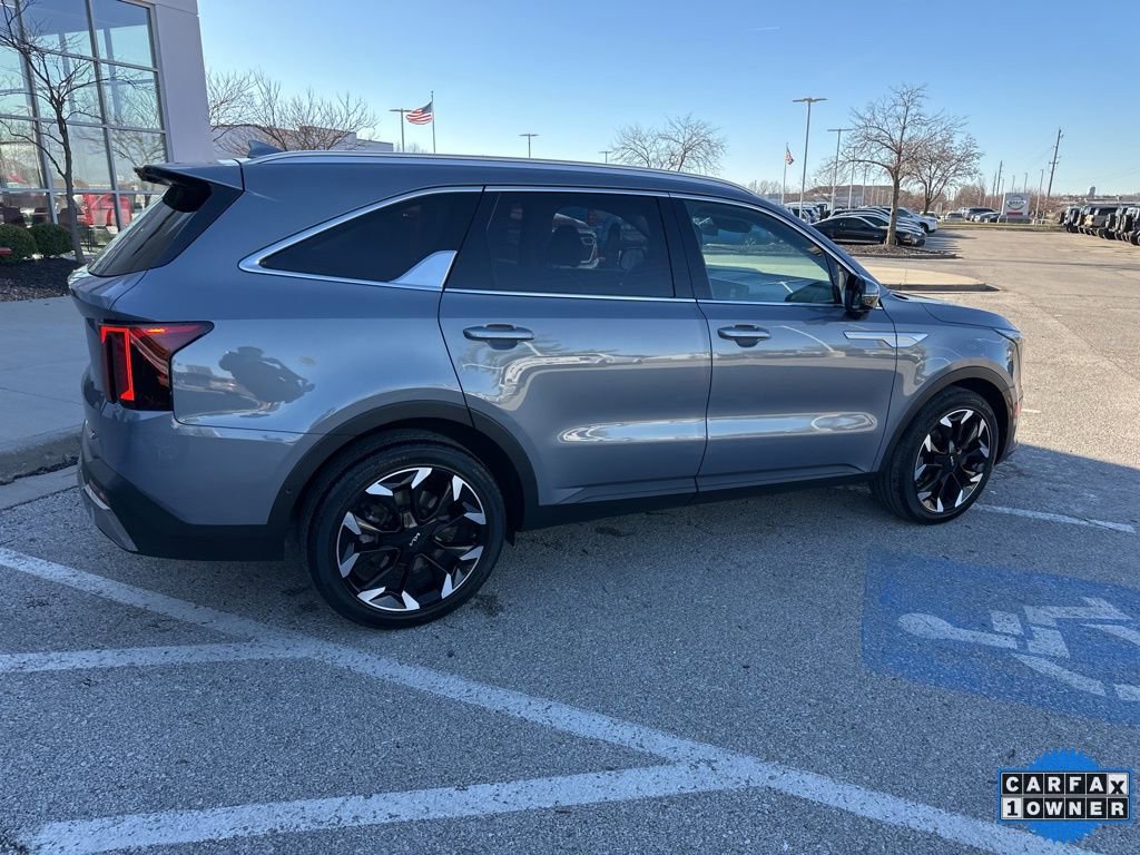 Used 2025 Kia Sorento SX FWD image 32