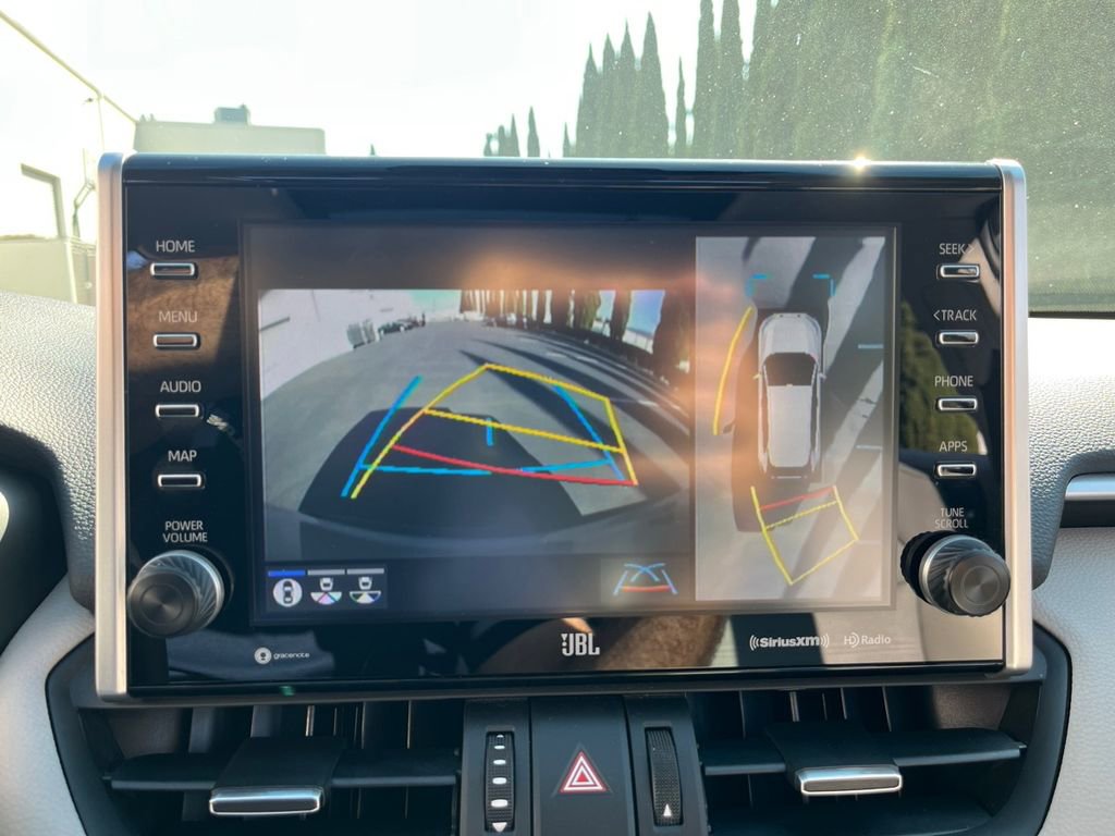 Used 2022 Toyota RAV4 Limited image 11