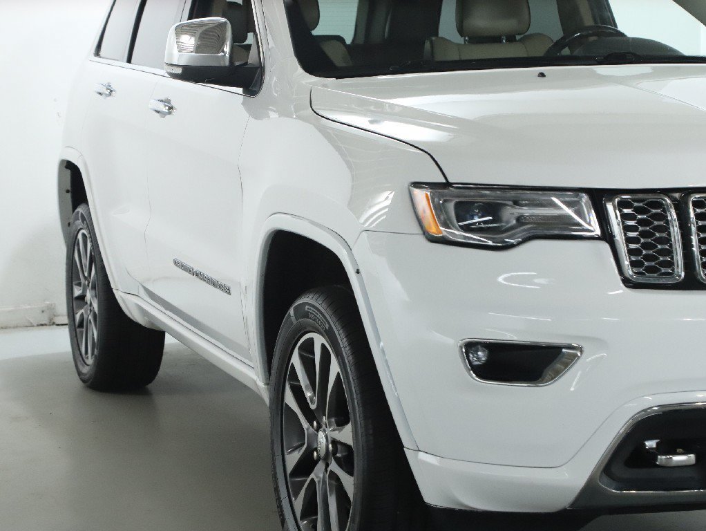 Used 2017 Jeep Grand Cherokee Overland AWD/4WD image 8
