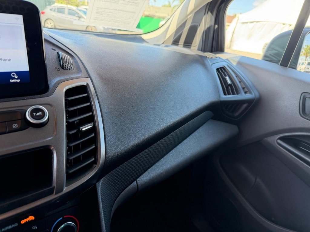 Used 2021 Ford Transit Connect XLT image 35
