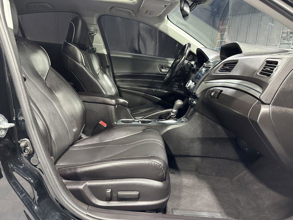 Used 2020 Acura ILX Premium Package image 37