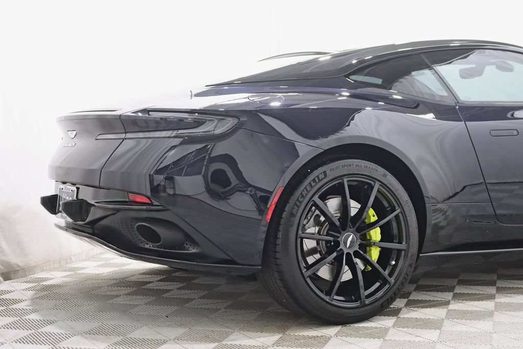 Used 2019 Aston Martin DB11 AMR RWD image 9
