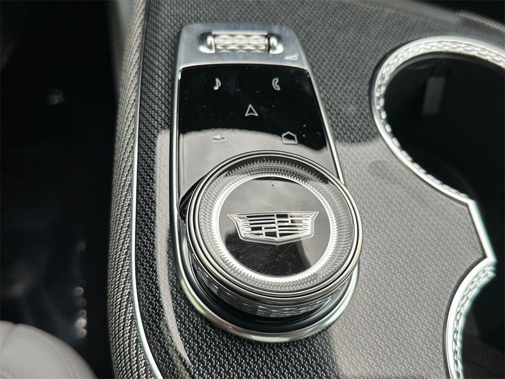 New 2026 Cadillac Optiq Sport 1 image 32