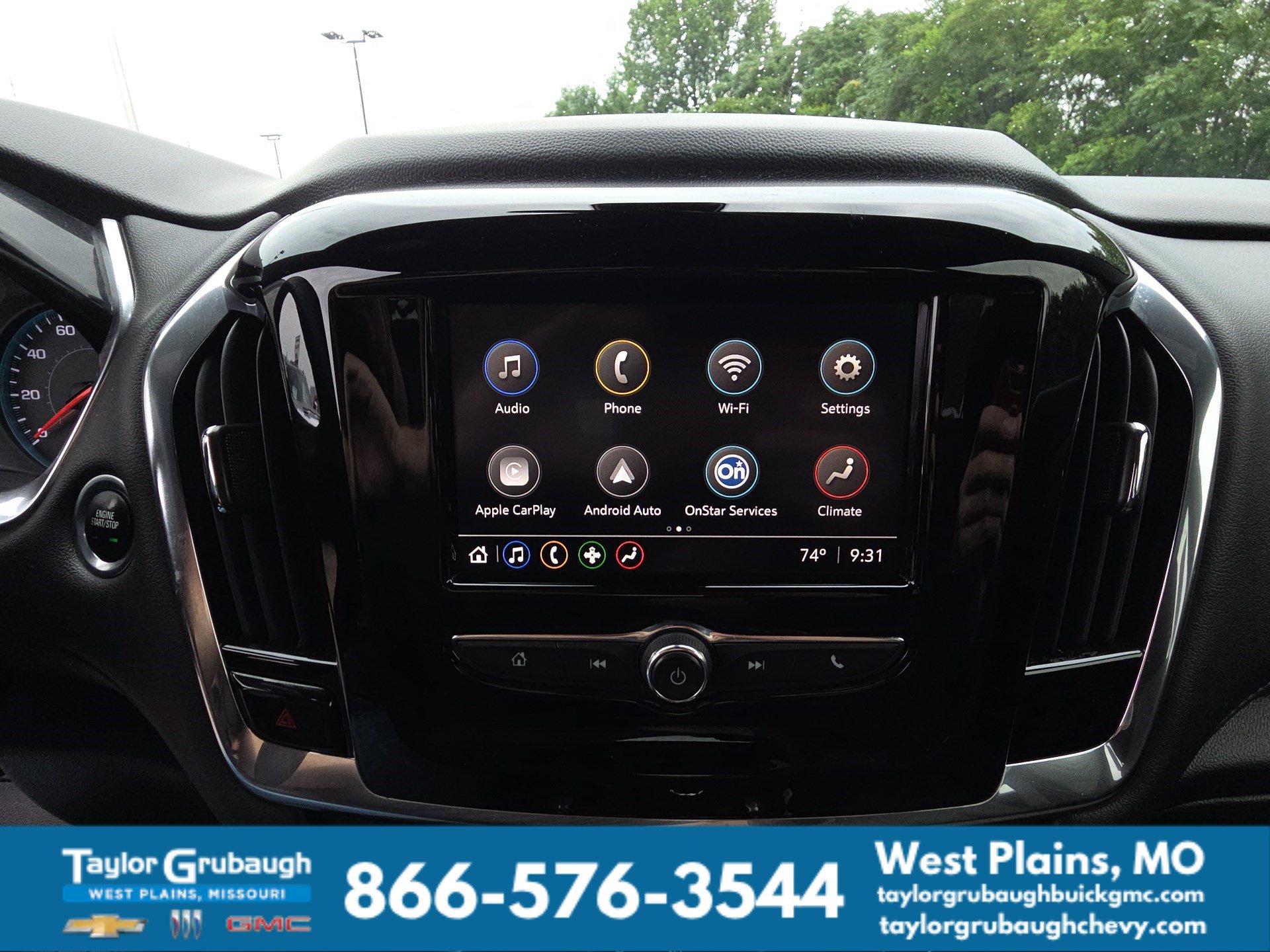 Used 2023 Chevrolet Traverse LT FWD image 21