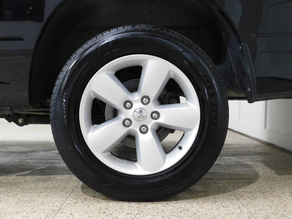 Used 2022 RAM 1500 Express w/ Wheel & Sound Group image 96