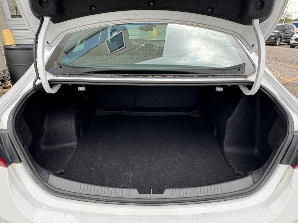 Used 2023 Chevrolet Malibu LS FWD image 30