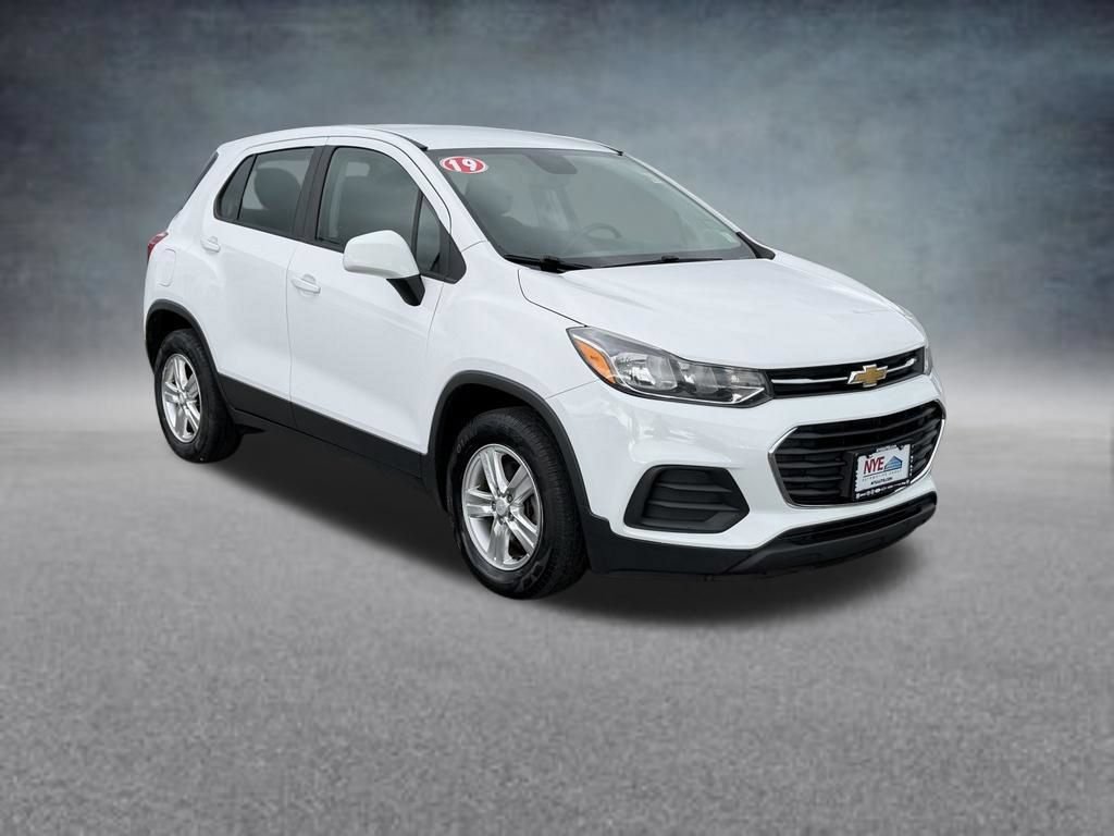 Used 2019 Chevrolet Trax LS w/ Air And Auto Package FWD image 8