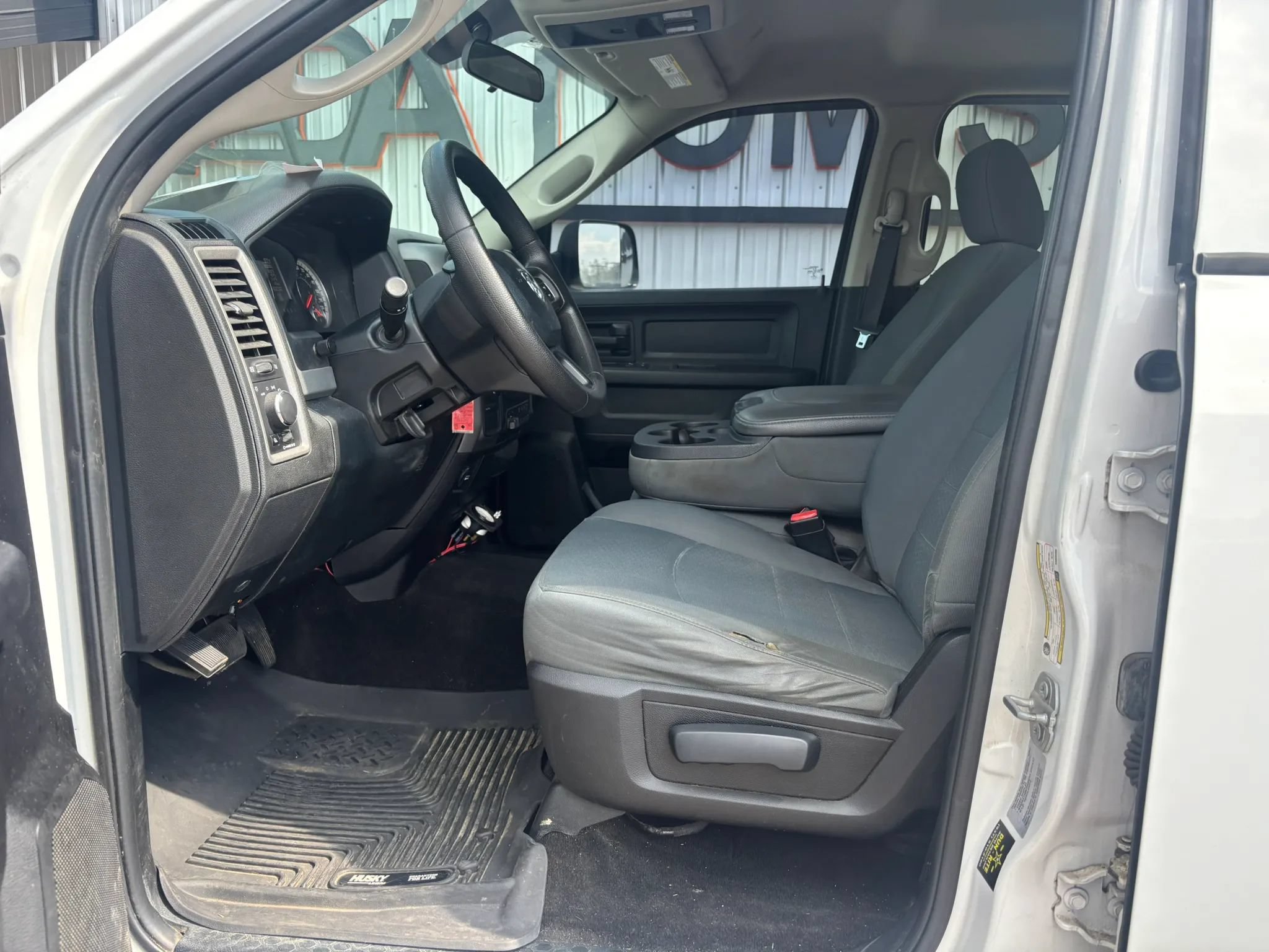 Used 2017 RAM 2500 Tradesman w/ Chrome Appearance Group AWD/4WD image 18