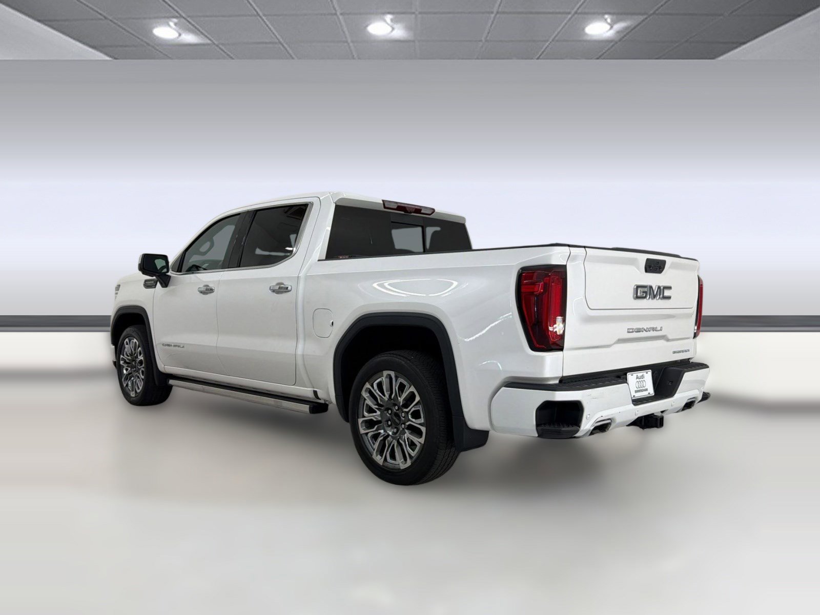 Used 2023 GMC Sierra 1500 Denali Ultimate AWD/4WD image 3