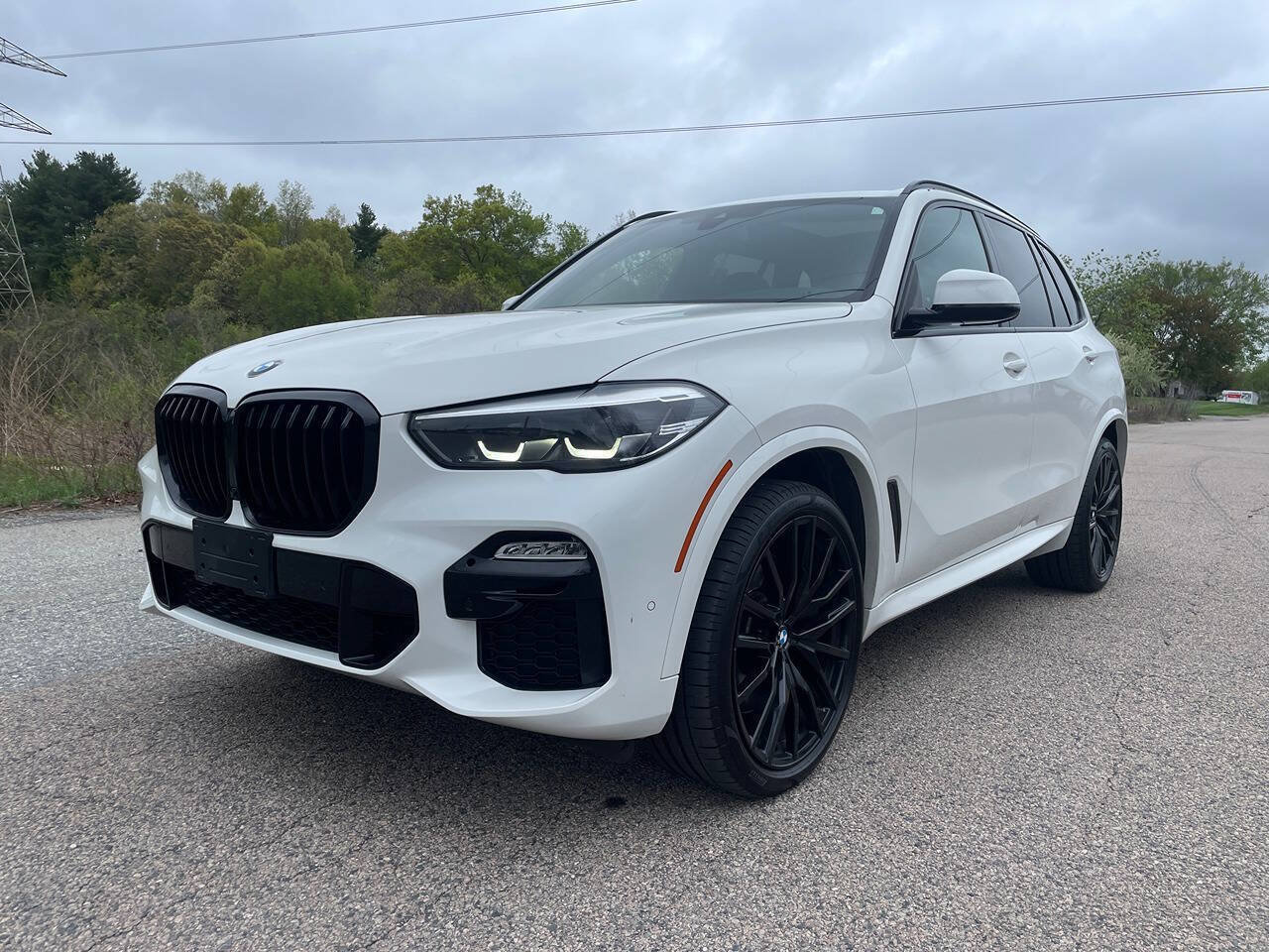 Used 2020 BMW X5 xDrive40i w/ M Sport Package AWD/4WD image 1
