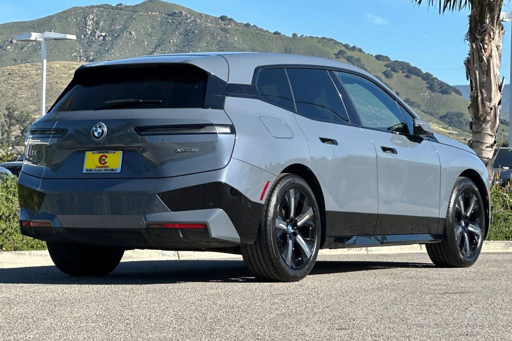 Used 2023 BMW iX xDrive50 w/ Premium Package image 3