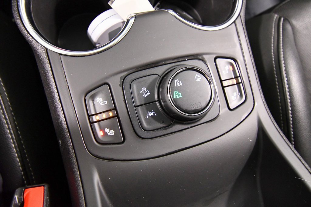 Used 2024 GMC Terrain SLT image 26