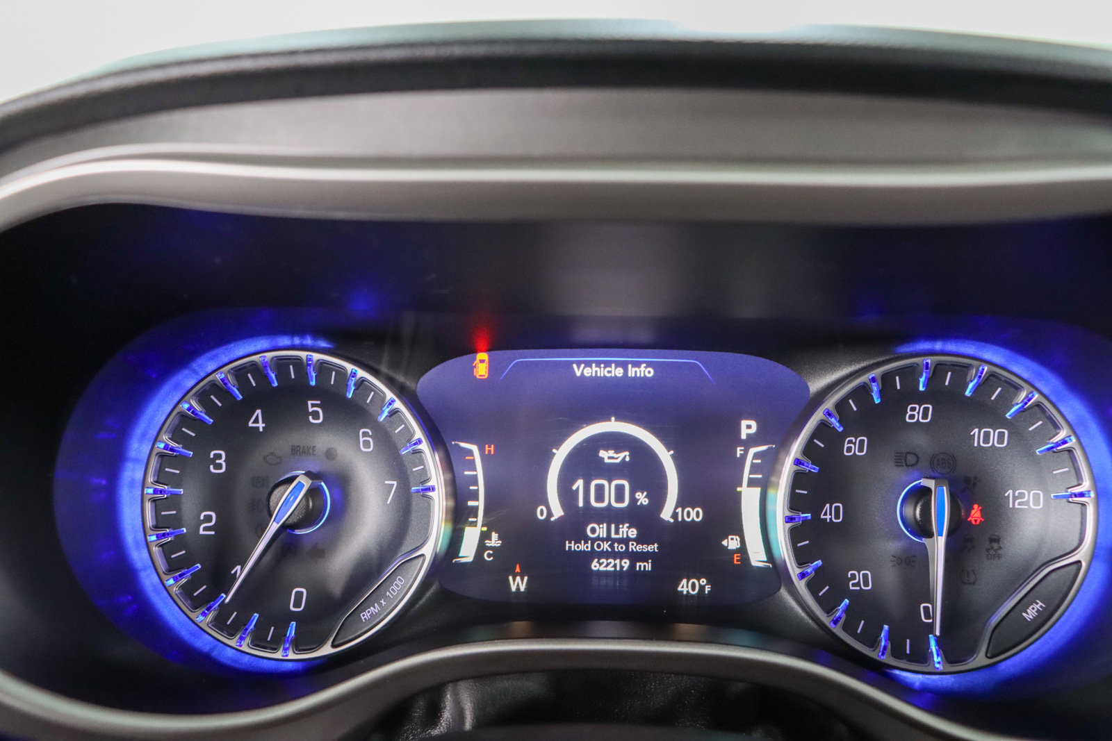 Used 2023 Chrysler Pacifica Touring-L image 15