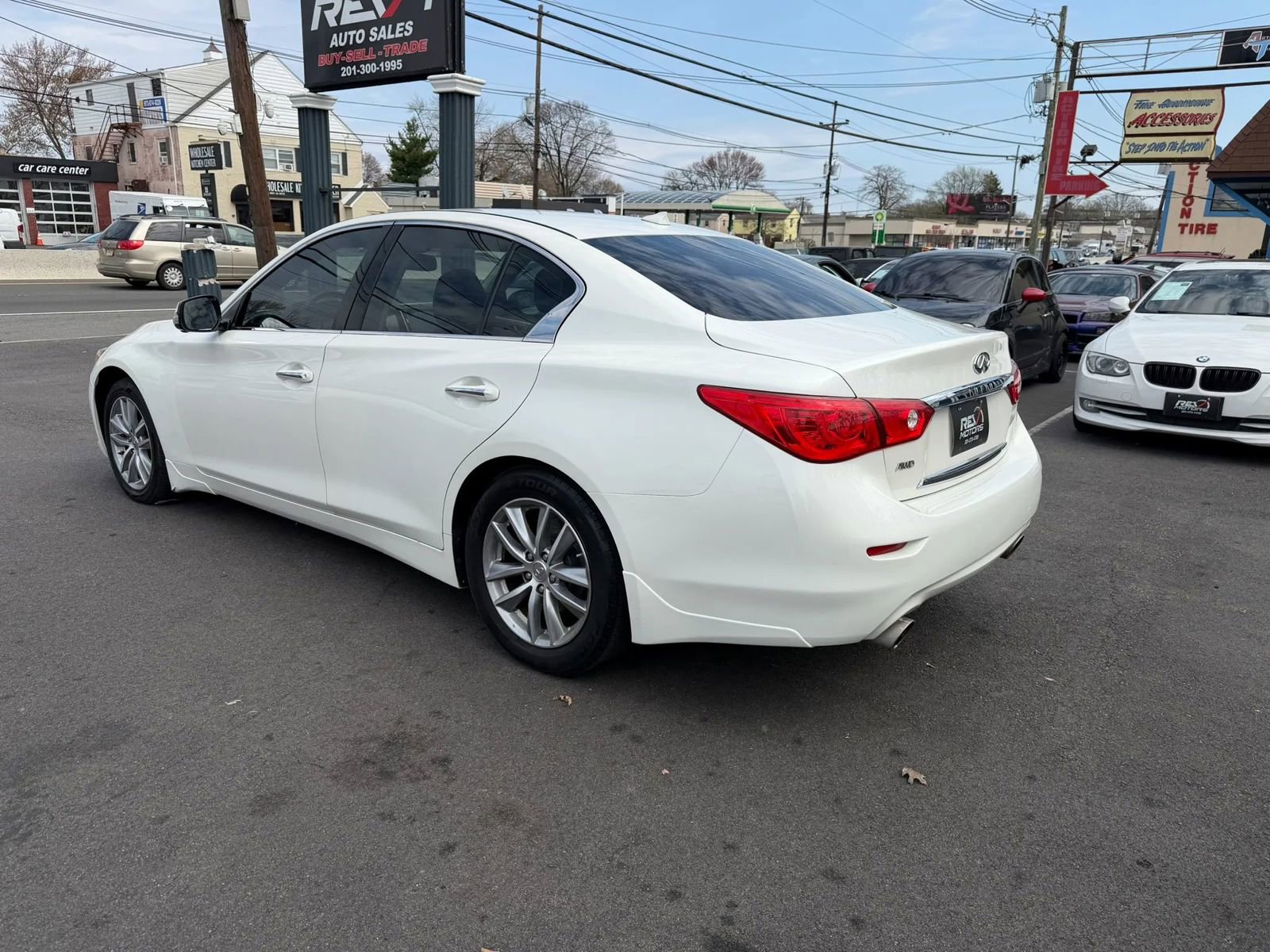 Used 2017 INFINITI Q50 Premium w/ 2.0T Premium Plus Package image 5