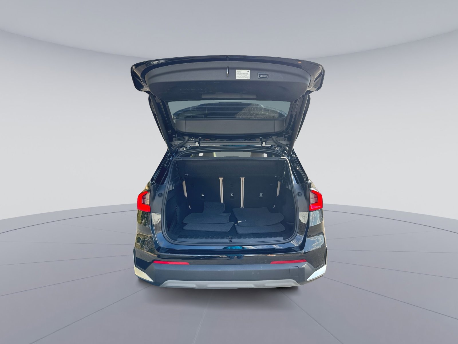 Certified 2023 BMW X1 xDrive28i w/ Convenience Package image 28