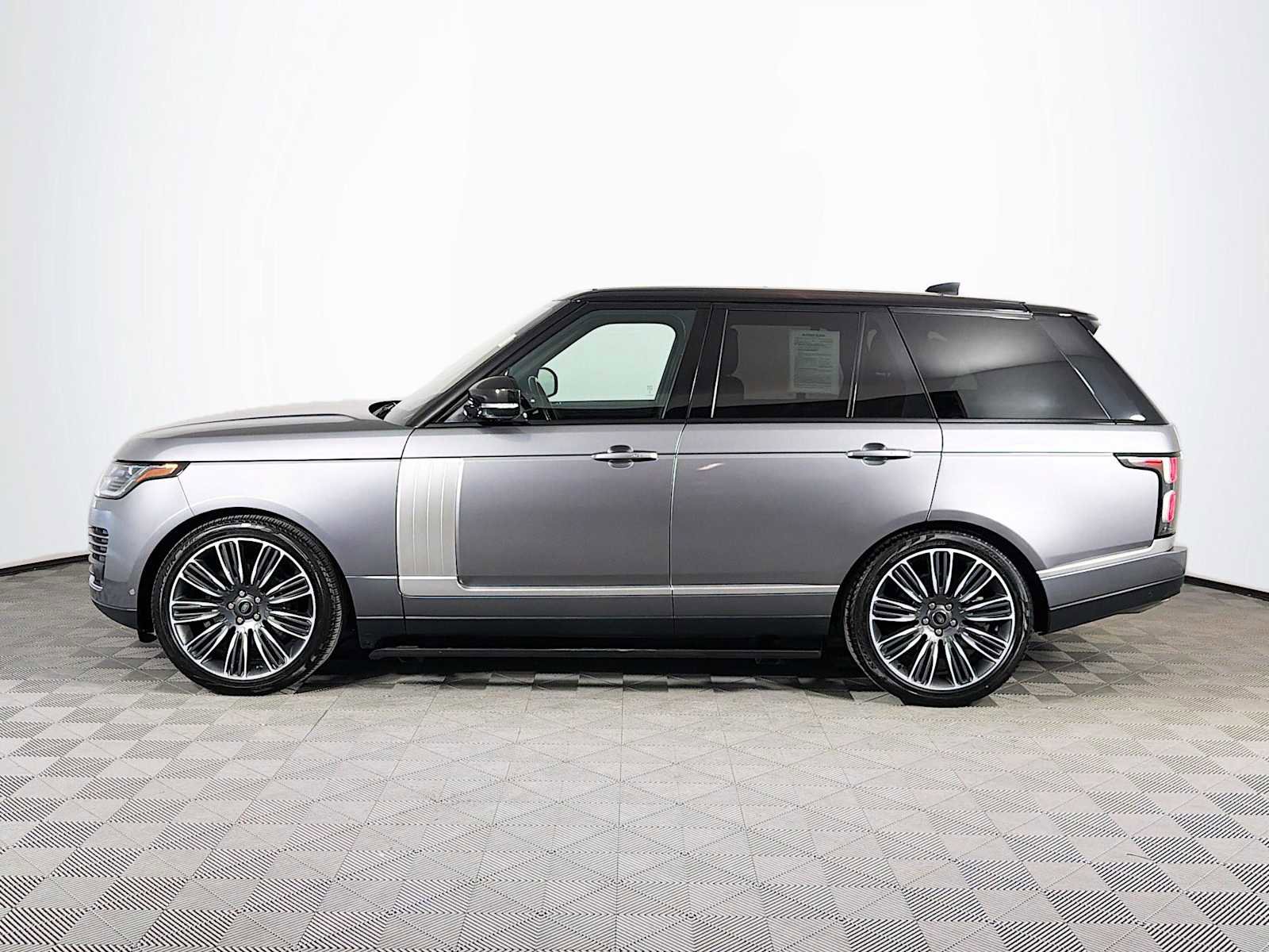 Used 2022 Land Rover Range Rover P525 Westminster Edition image 8