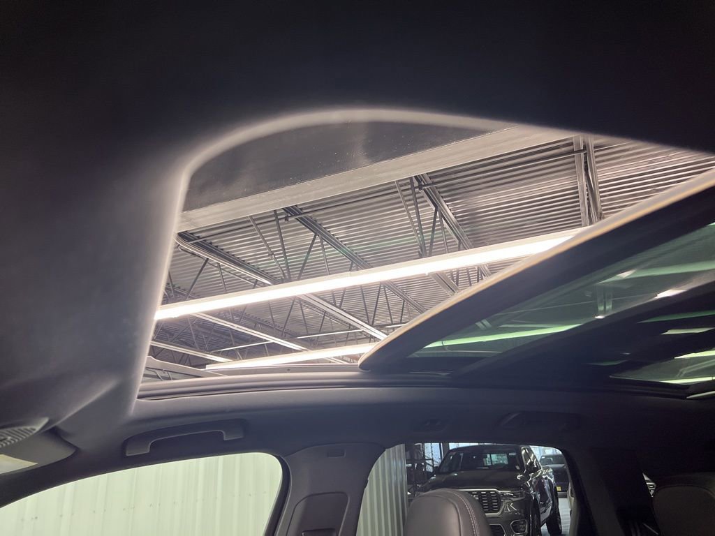 Used 2024 Porsche Cayenne S image 24