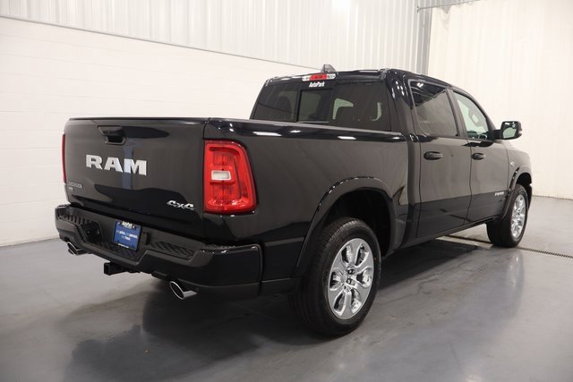 New 2026 RAM 1500 4x4 Crew Cab image 8