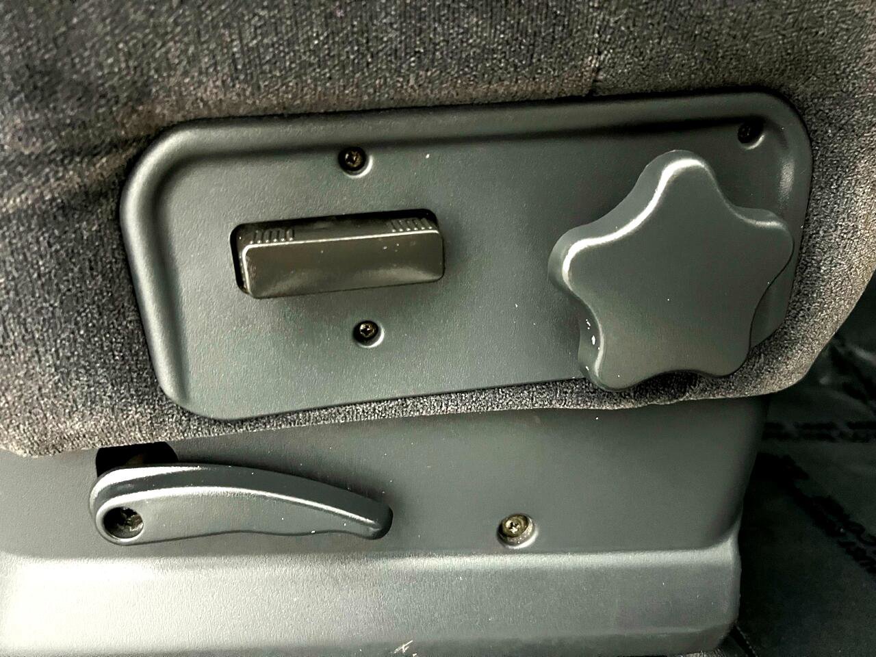 Used 2001 Chevrolet Silverado 2500 LS image 22