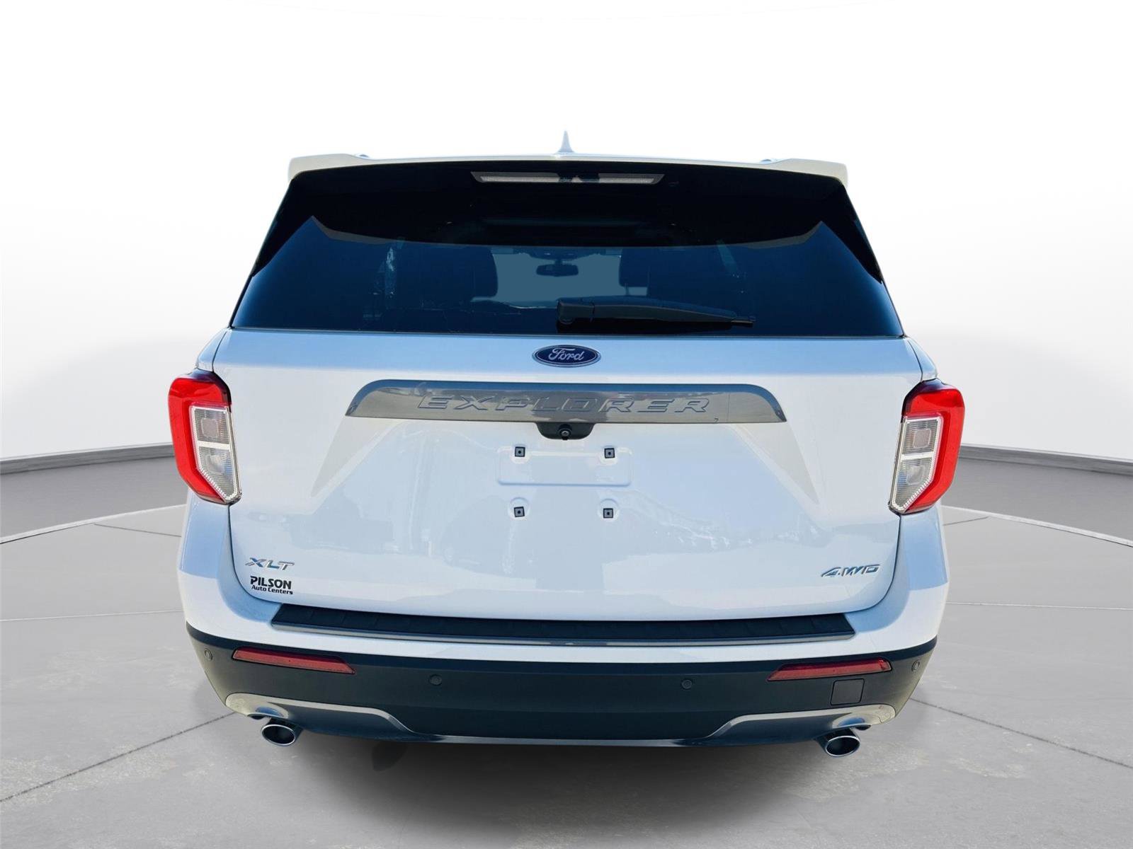 Used 2022 Ford Explorer XLT w/ Equipment Group 202A AWD/4WD image 39