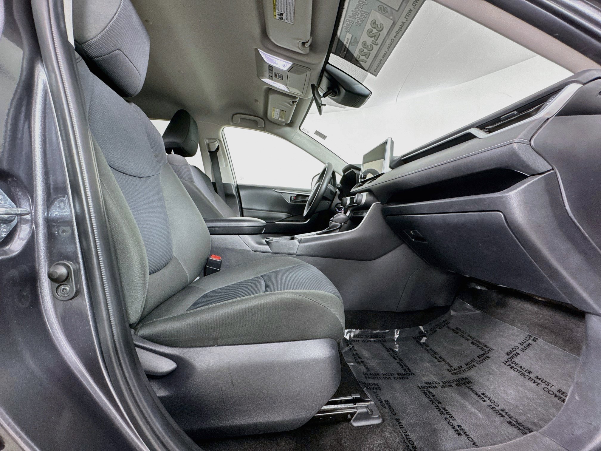 Certified 2025 Toyota RAV4 LE AWD/4WD image 27