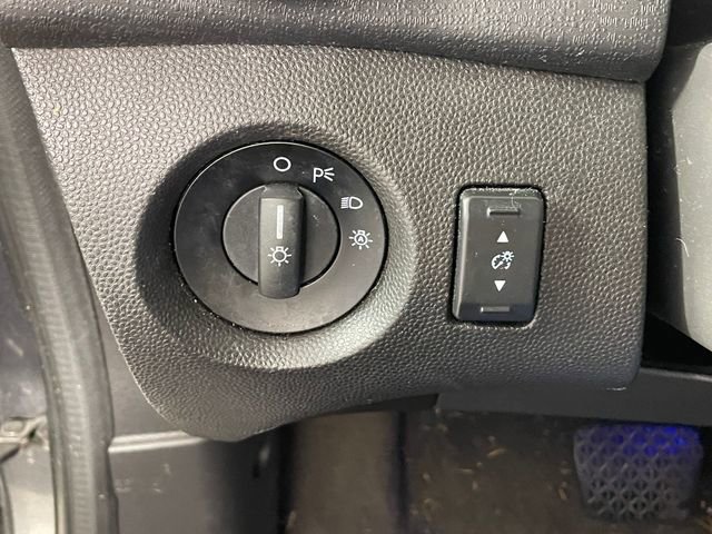 Used 2015 Ford Fiesta SE image 11