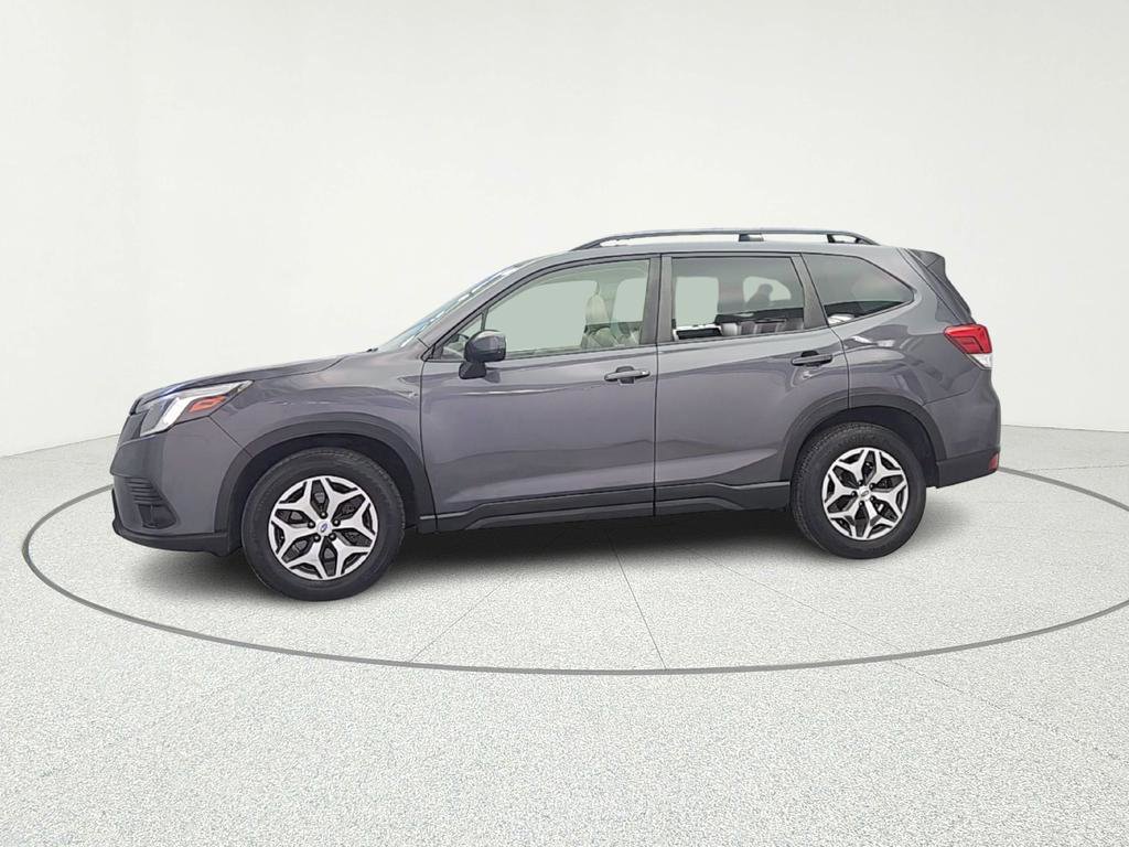 Used 2022 Subaru Forester Premium image 4