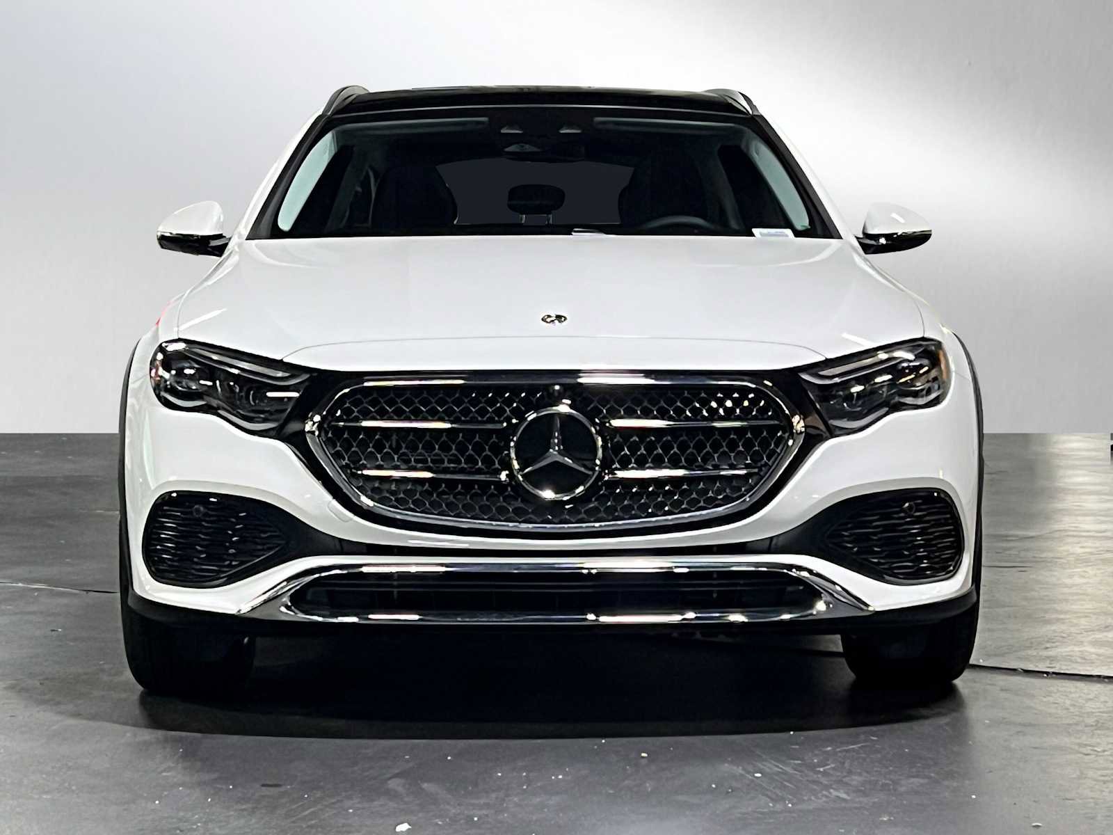 New 2025 Mercedes-Benz E 450 4MATIC All-Terrain Wagon image 8