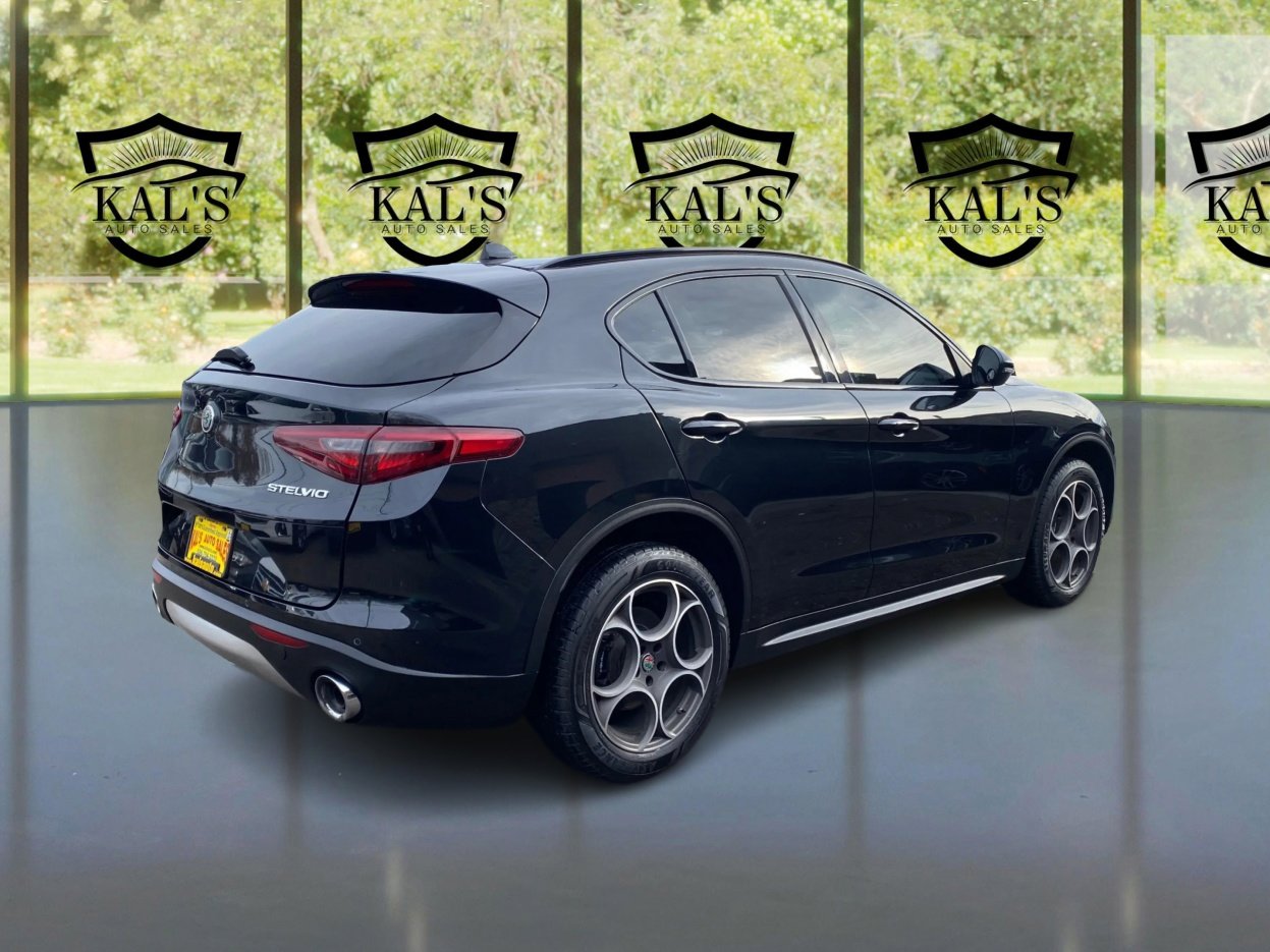Used 2019 Alfa Romeo Stelvio Sport w/ Quick Order Package 22J Sport image 5