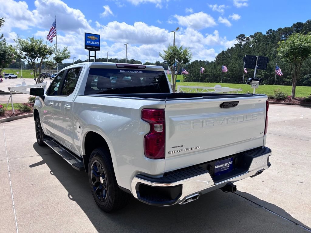 Used 2025 Chevrolet Silverado 1500 LT AWD/4WD image 11