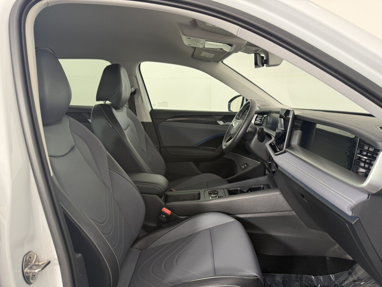 Used 2026 Volkswagen Tiguan SE FWD image 10