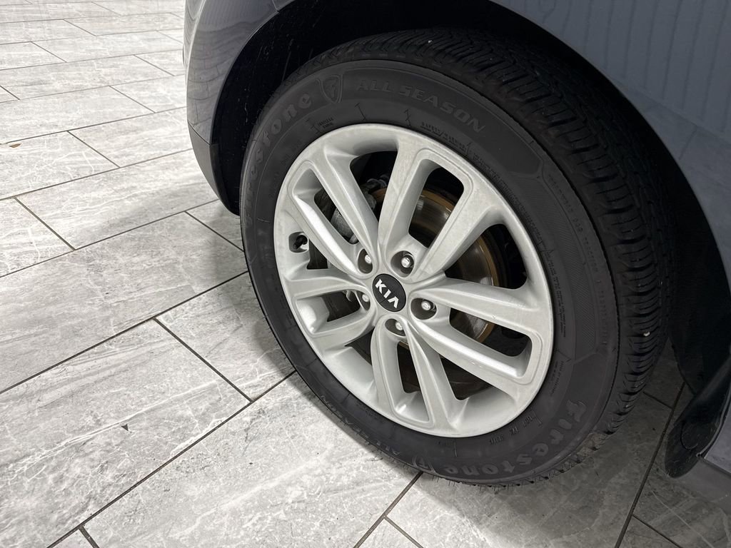 Used 2019 Kia Soul + FWD image 34