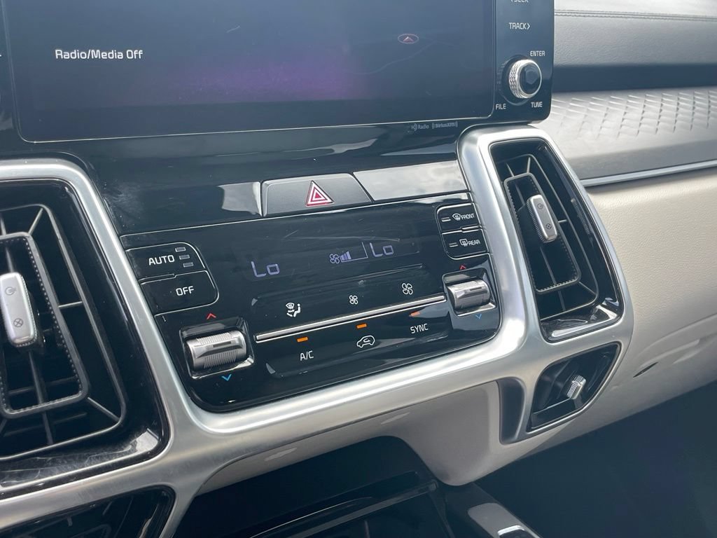 Used 2022 Kia Sorento SX FWD image 17