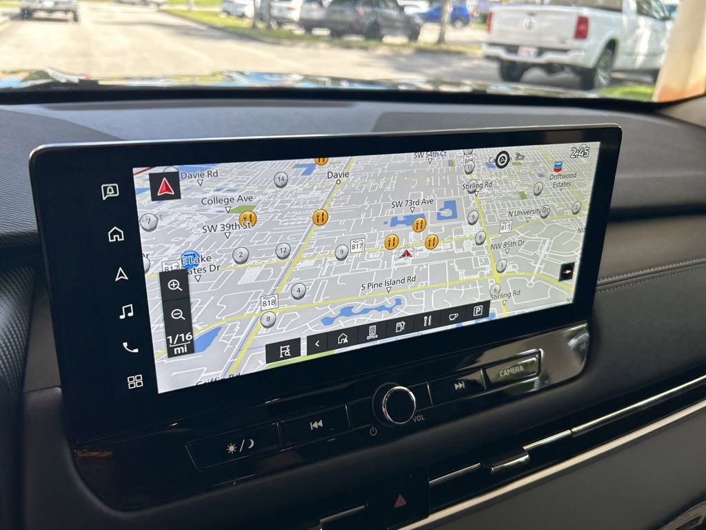 New 2025 Mitsubishi Outlander SEL image 12